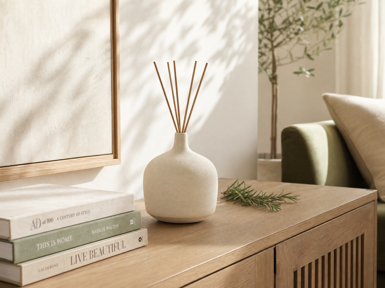 Best Essential Oils for Living Room Diffuser — Bright, Not Loud, Not Sweet