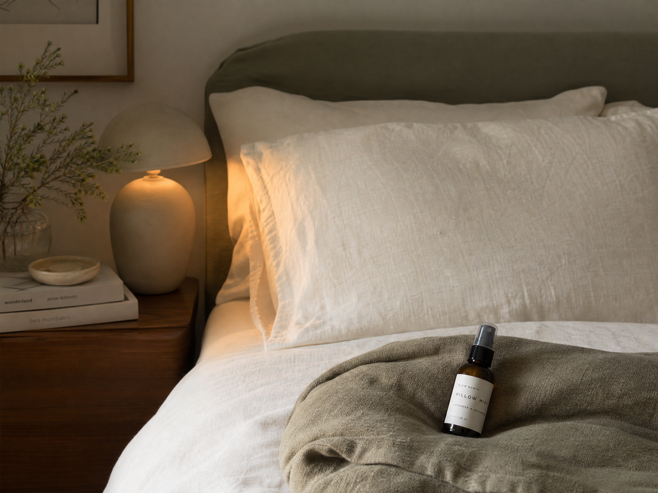 Best Essential Oils for a Bedtime Linen Spray — the Last Thing You Do Before the Lamp Goes Off